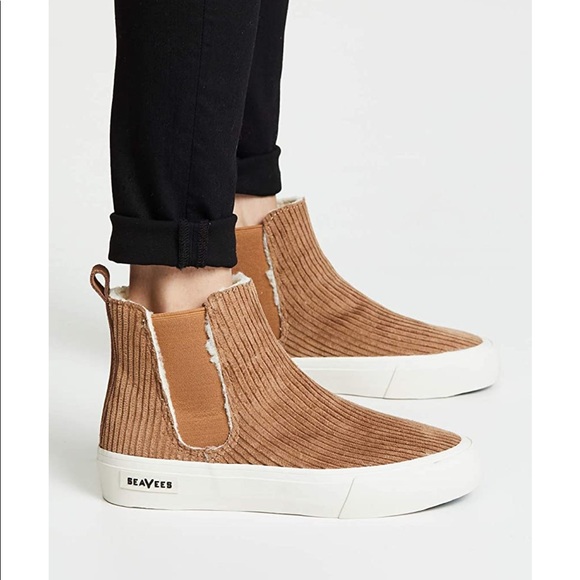 SeaVees Shoes - NWOB💥SeaVees Women's Laguna Chelsea Boots Sz. 7